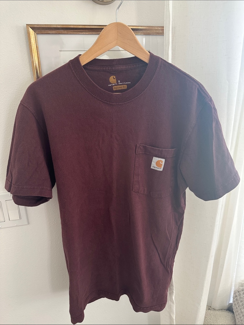 Carhartt Short-Sleeve Pocket Tee in Burgundy